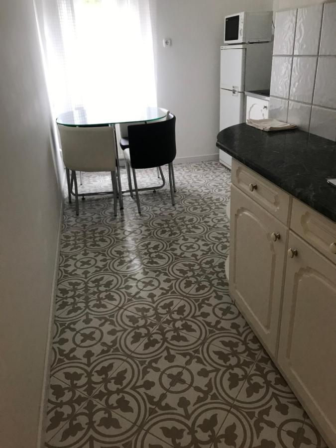 Rosmarinus Apartman Pécs Esterno foto