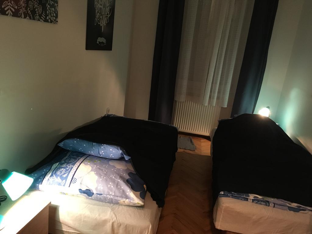 Rosmarinus Apartman Pécs Esterno foto